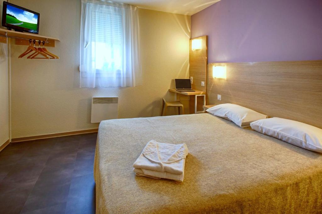 Hotel Formule Club Cenon Room photo
